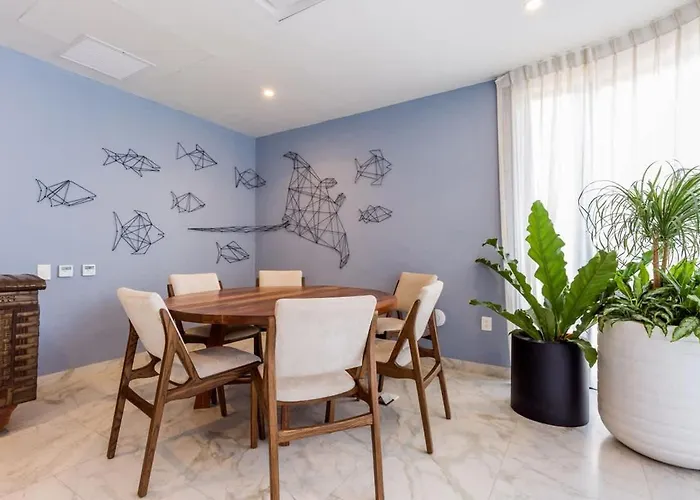 Hébergement de vacances Luxury 2br 2ba Ocean View 200m From *