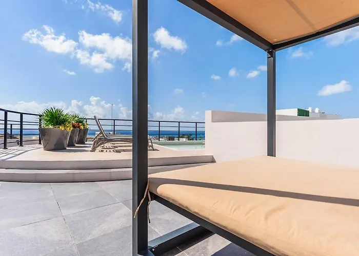 Luxury 2br 2ba Ocean View 200m From Hébergement de vacances *